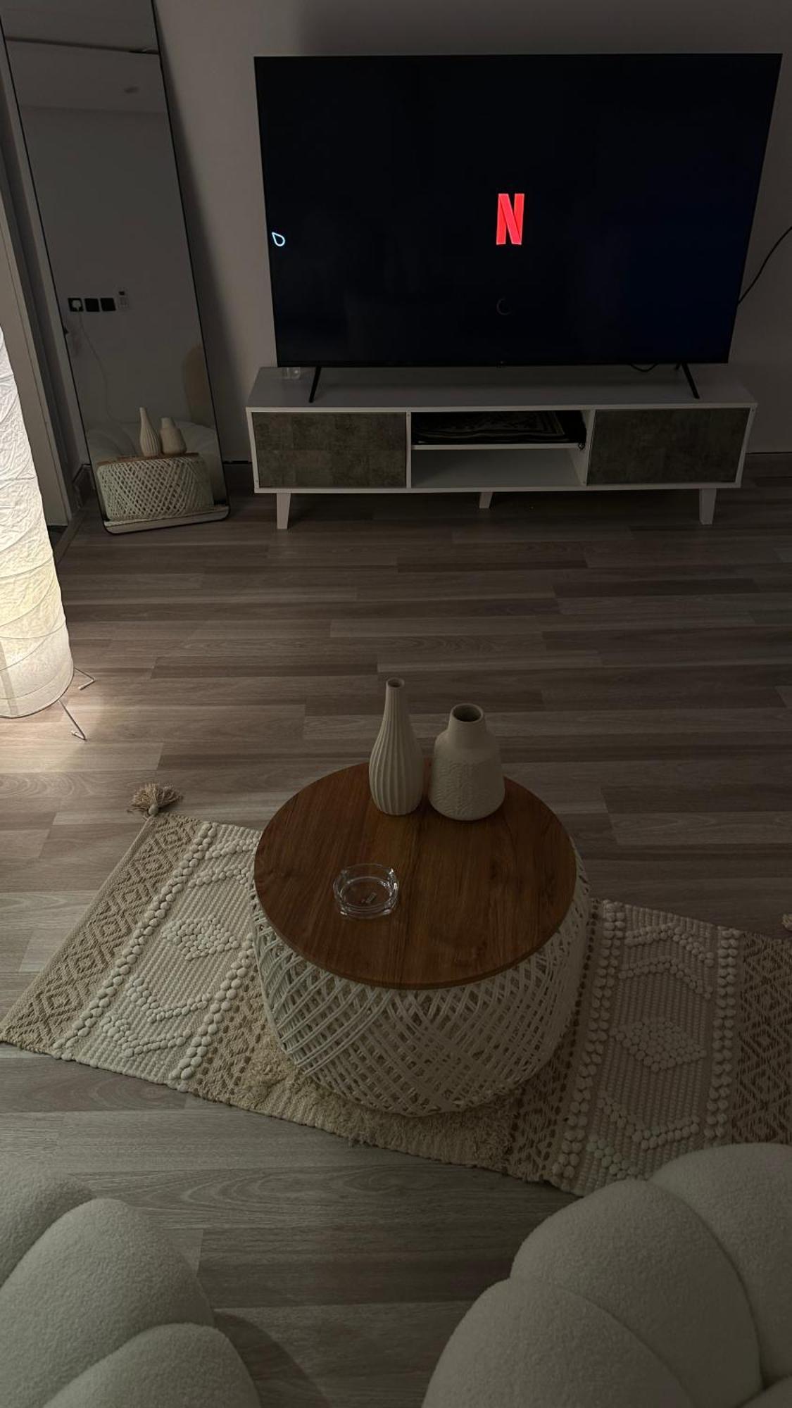 استديو في الياسمين بدخول ذاتي Apartment *